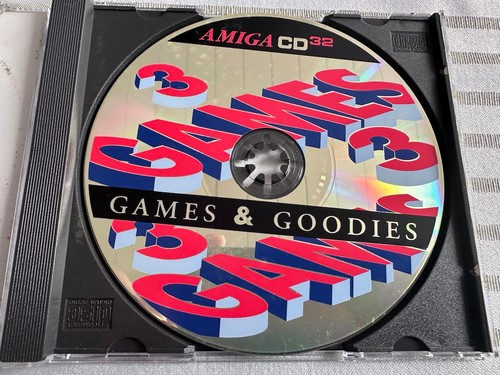 Amiga commodore - cd³², /